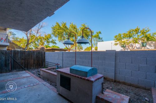 5750 10th St, Phoenix AZ  85014-2270 exterior