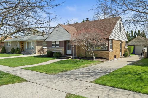 7723 37th Ave, Kenosha, WI 53142-2123