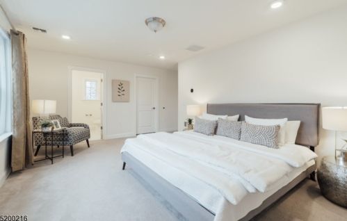 38 Walnut St, Little Falls NJ  07424-1402 exterior