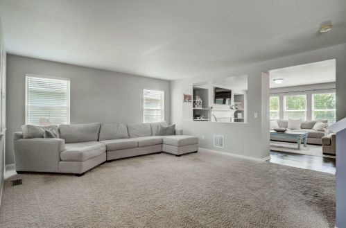 10913 62nd St, Kenosha, WI 53142-7270