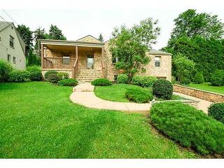 1080 Lakemont Dr, Pittsburgh, PA 15243-1849