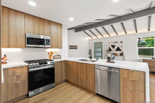 8974 Lemon Ave, La Mesa, CA 91941-5428