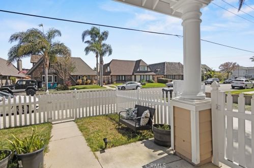 1813 Huntington St, Huntington Beach CA  92648-3131 exterior