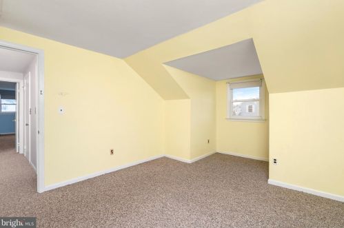 319 Jencohallo Ave, Trenton NJ  08619-3542 exterior