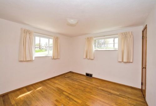 704 Valemont Dr, Verona PA  15147-2641 exterior