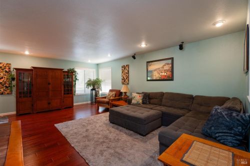 1014 Perkins St, Ukiah CA  95482-4623 exterior