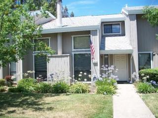 3618 Gold Creek Ln, Sacramento, CA 95827-3754