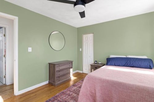 184 Grove Ave, Warwick RI  02889-5404 exterior