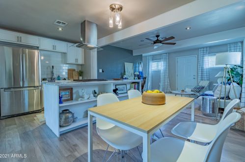 1106 12 St, Phoenix AZ 85086-7448 exterior