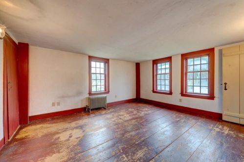 35 Smith St, Middletown CT  06457-1740 exterior