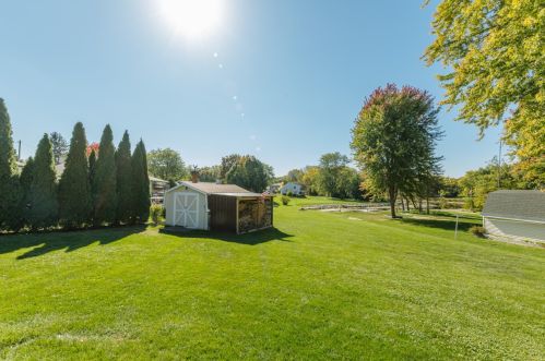 7750 Martha Cir, Waterford WI  53185-2039 exterior