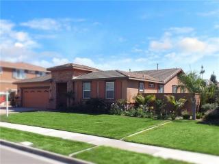16387 Basswood Ln, Fontana, CA 92336-5904