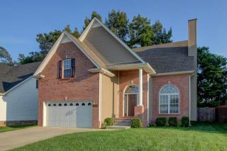 1434 Bruceton Dr, Clarksville, TN 37042-6392