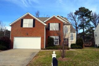2927 Sir Thomas Dr, Chesapeake VA  23321-4582 exterior