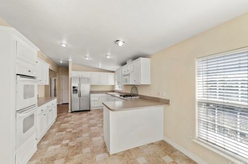 31 Magnolia Ave, Anaheim, CA 92801-6443