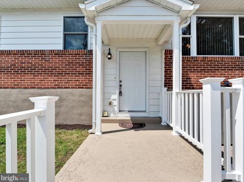 254 Wallace St, Primrose, PA 17901-1137