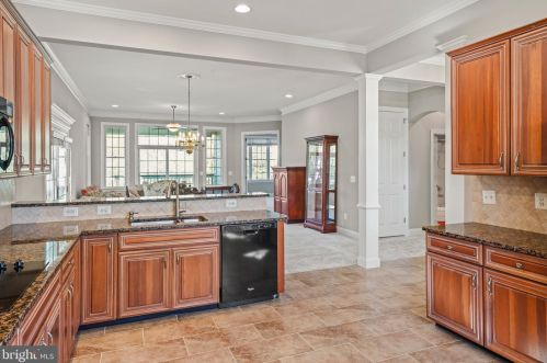 15573 Alderbrook Dr, Haymarket VA  20169-6130 exterior