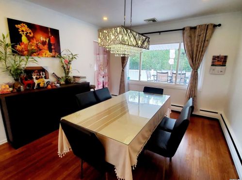 11 Favorite Ln, Muttontown NY  11753-2348 exterior