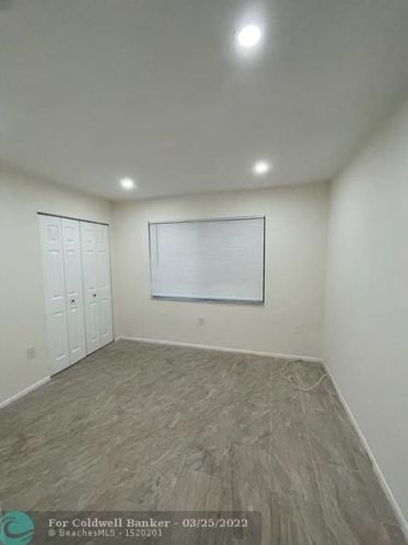 9667 15 Ct, Hollywood FL 33024-4429 exterior