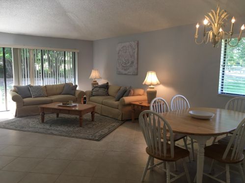 825 Club Dr, West Palm Beach, FL 33418-7057