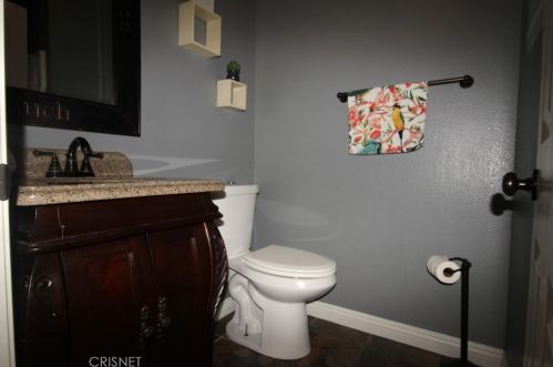 5823 Spice St, Lancaster CA  93536-2348 exterior