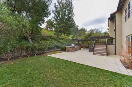 28 Climbing Vine, Irvine CA  92603-0200 exterior