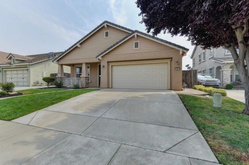 12304 Habitat Way, Rancho Cordova CA  95742-7705 exterior
