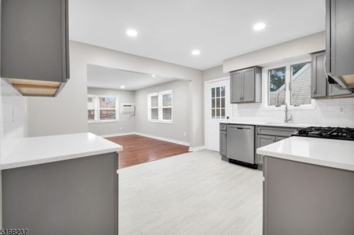 229 Aurore St, Roselle NJ  07203-1713 exterior