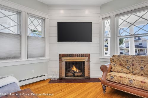 119 Pearl St, Tinton Falls NJ  07701-1522 exterior