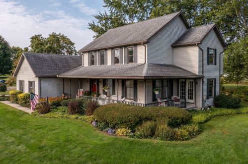 3885 Bristol Ct, Hermitage, PA 16148-3789