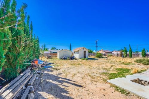 14561 Coalinga Rd, Victorville CA  92392-9617 exterior