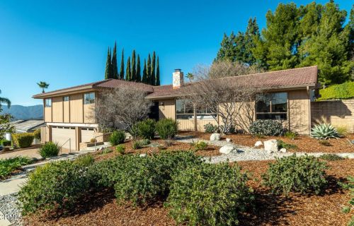 411 Meadowview Dr, La Canada, CA 91011-2815