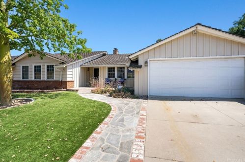 742 Las Palmas Dr, Fullerton, CA 92835-1210