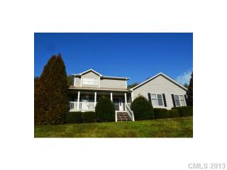 4703 1st St, Hickory, NC 28601-9336