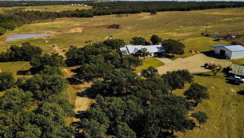 3647 Fm 2210, Perrin, TX 78486-3191