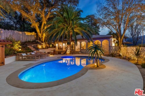 328 Poquito Ln, Topanga CA  90290-3547 exterior