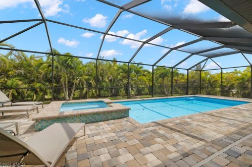2402 50th St, Cape Coral, FL 33914-6752