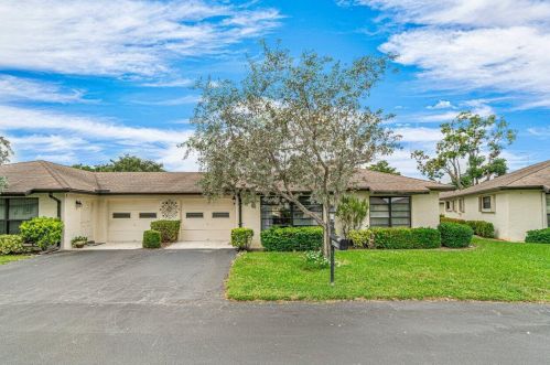 4877 Dovewood Rd, Boynton Beach, FL 33436-4038