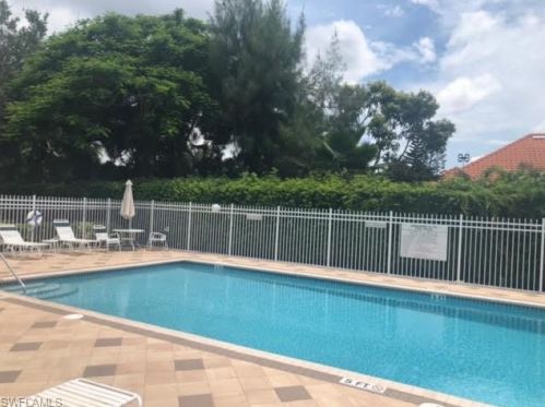 904 Belville Blvd, Naples FL  34104-6566 exterior