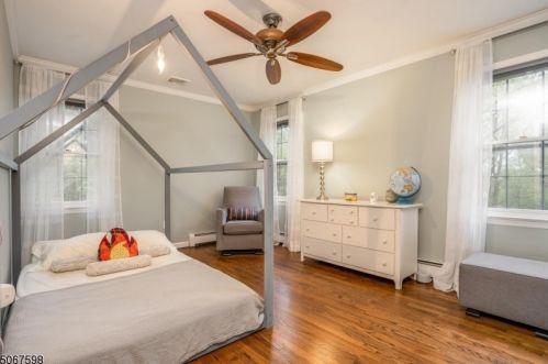 14 Pine Hill Rd, Annandale NJ  08801-3503 exterior