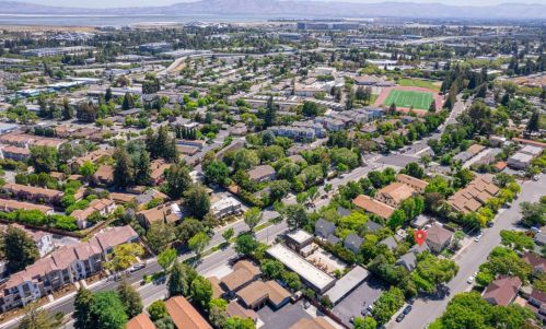 1960 San Ramon Ave, Mountain View CA  94043-2960 exterior