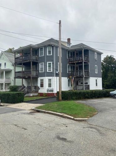 665 3rd Ave, Woonsocket, RI 02895-1720