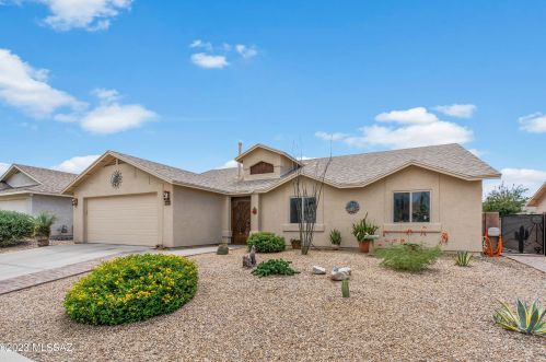 8054 Ragweed Dr, Tucson, AZ 85710-8579