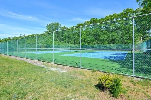 26 Clear Pond Dr, Walpole MA  02081-4322 exterior