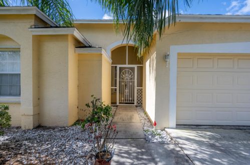 2226 Soundings Ct, West Palm Beach, FL 33413-2036
