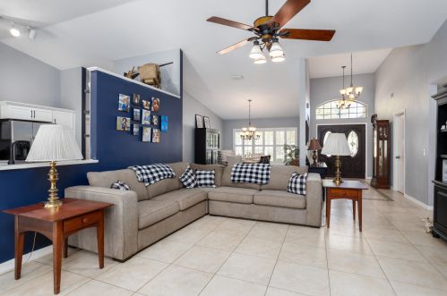 889 Brookstone Dr, Merritt Island, FL 32952-4139