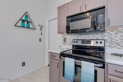 676 Devon Dr, Gilbert AZ 85233-7827 exterior