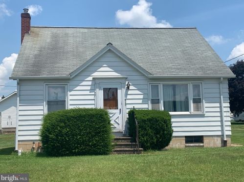 415 Washington St, Walnutport, PA 18088-1451