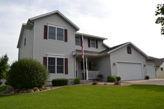 1014 Saddlewood St, Holmen, WI 54636-9450