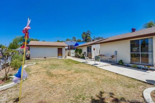 1690 Gustavo St, El Cajon CA 92019-3408 exterior